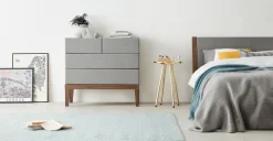 Cómoda Lansdowne – Nogal y Gris Garza