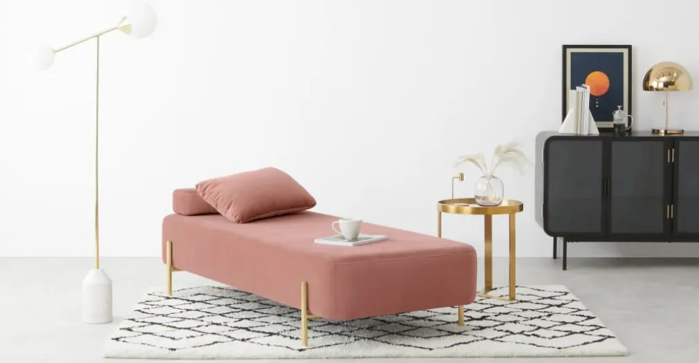 Diván Asare – Rosa y Acero Inoxidable