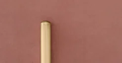 Diván Asare – Rosa y Acero Inoxidable