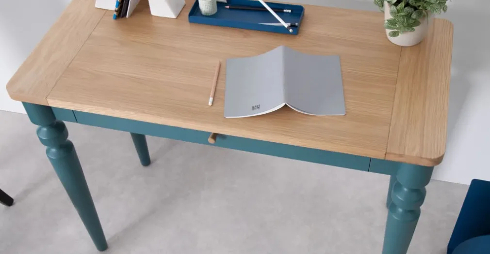 Escritorio Betty – Roble y azul