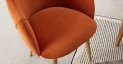 Juego de 2 sillas de comedor con reposabrazos Lule – Terciopelo naranja llama y roble