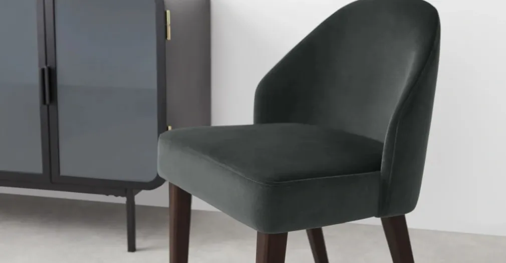 Juego de 2 sillas de comedor Alec – Terciopelo gris medianoche y patas de madera teñida