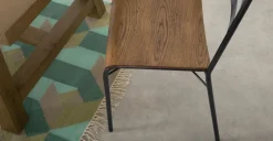 Juego de dos sillas de comedor Wigbert – Pino y negro