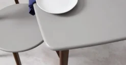 Mesa de Comedor Rectangular Fjord – Roble Oscuro y Gris