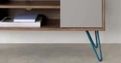 Mueble multimedia ancho Dotty – Roble oscuro y gris