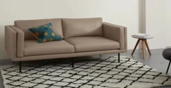 Sofá de 2 Cuerpos Savio – Cuero Gris Visón Empolvado